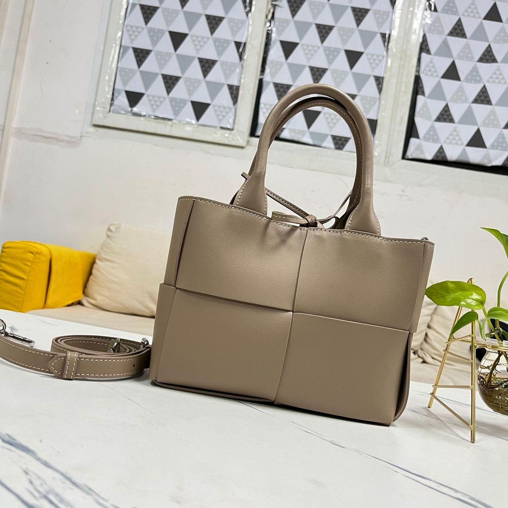 Женская сумка-тоут из натуральной кожи ручной работы - новинка 2022 года, большая вместимость, легкий роскошный стиль