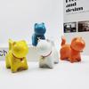 Игривая керамическая скульптура кошки-колокольчика, маленькая статуэтка кошки, настольная фигурка животного для украшения чайной комнаты и офисных столов
