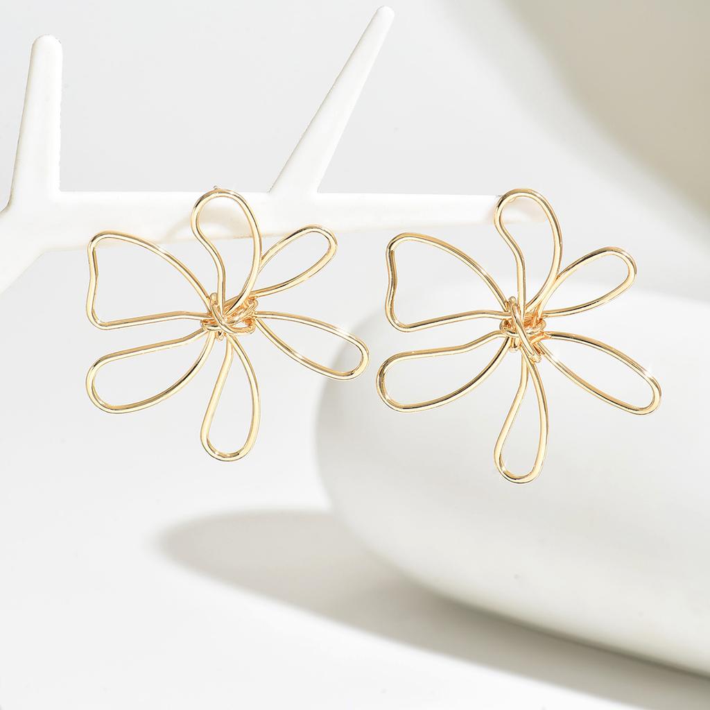 1 пара модных минималистичных полых цветочных асимметричных сережек для женщин, подходят для повседневного ношения, отпуска, свидания, подарка паре