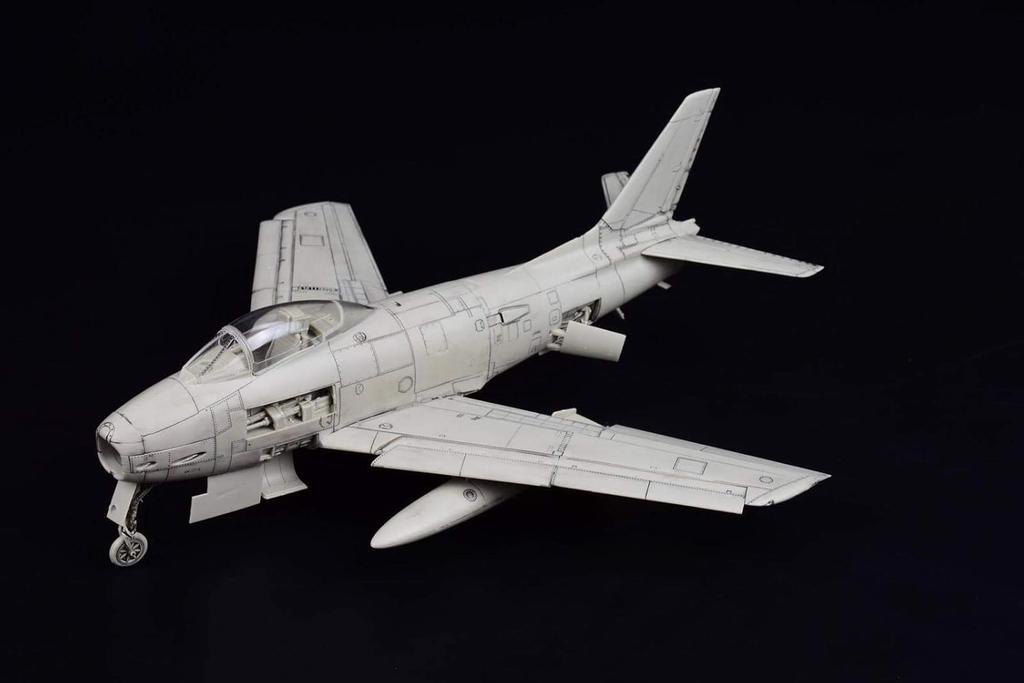 Kitty Hawk Model 1/48 FJ-2 Fury Plastic Model Kit KH80155 (Airplane)