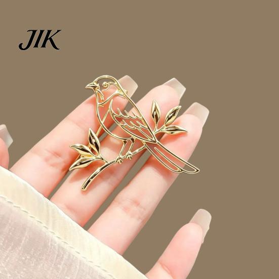 Vintage Style Brooch Golden Plated Hollow Bird Brooch, Standing on Branch Women Dresses Jewelry Lapel Pin, Hats Bags Scarves Clothes Decorative