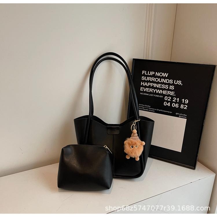 Korean Simple Bucket Bag Women's 2025 New Casual Versatile Shoulder Tote Bag Fashionable Large-capacity Commuter Bag