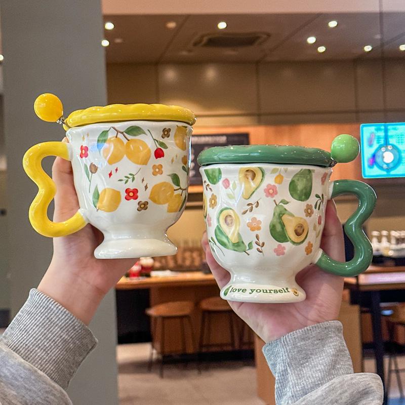 Керамическая кружка высокой ценности с крышкой и ложкой, милая кружка с фруктами для девочки, офисная кофейная кружка, подарок на день рождения