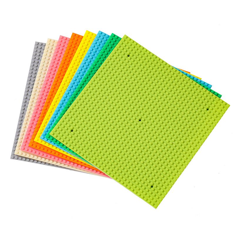 Мелкие Частицы: 32x64 совместимые образовательные строительные блоки для детской настенной игры