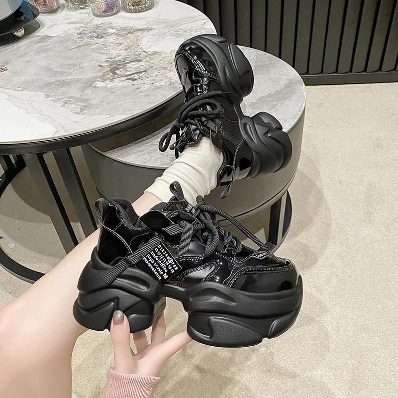 Модные новые женские весенне-осенние массивные кроссовки на толстой подошве 8 см, кожаные туфли на высокой платформе, вулканизированные красные туфли, повседневная спортивная обувь