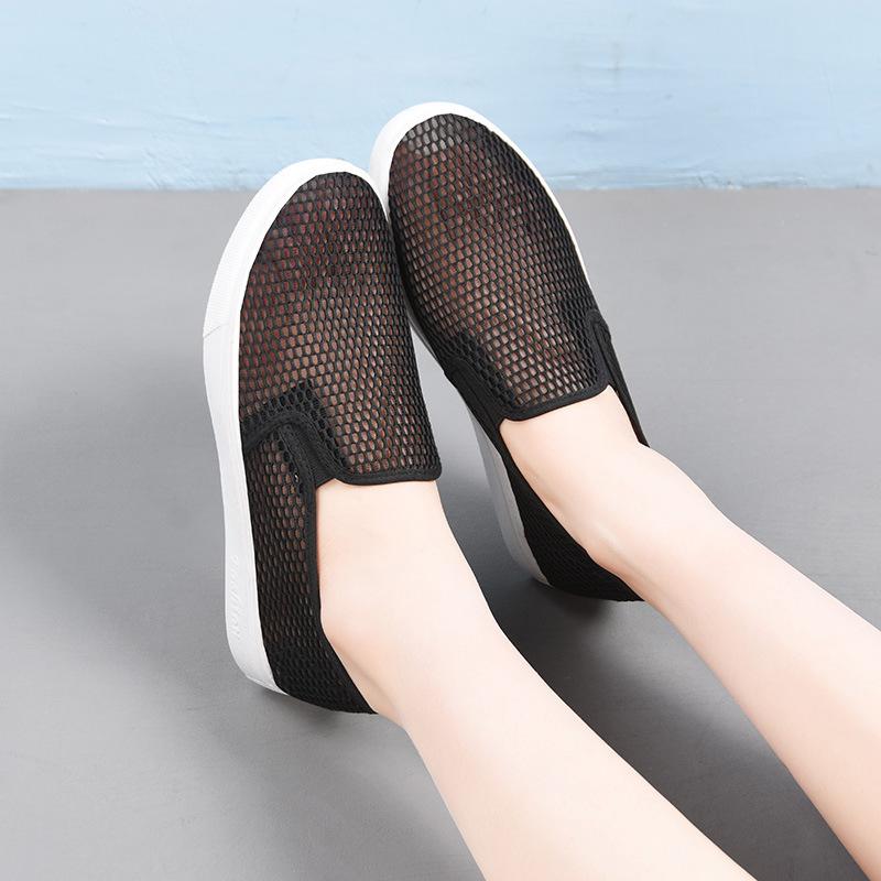 Сетчатые туфли женские корейская версия универсальных удобных дышащих туфель для медсестер легкие нескользящие повседневные универсальные красивые туфли с одной педалью ленивые