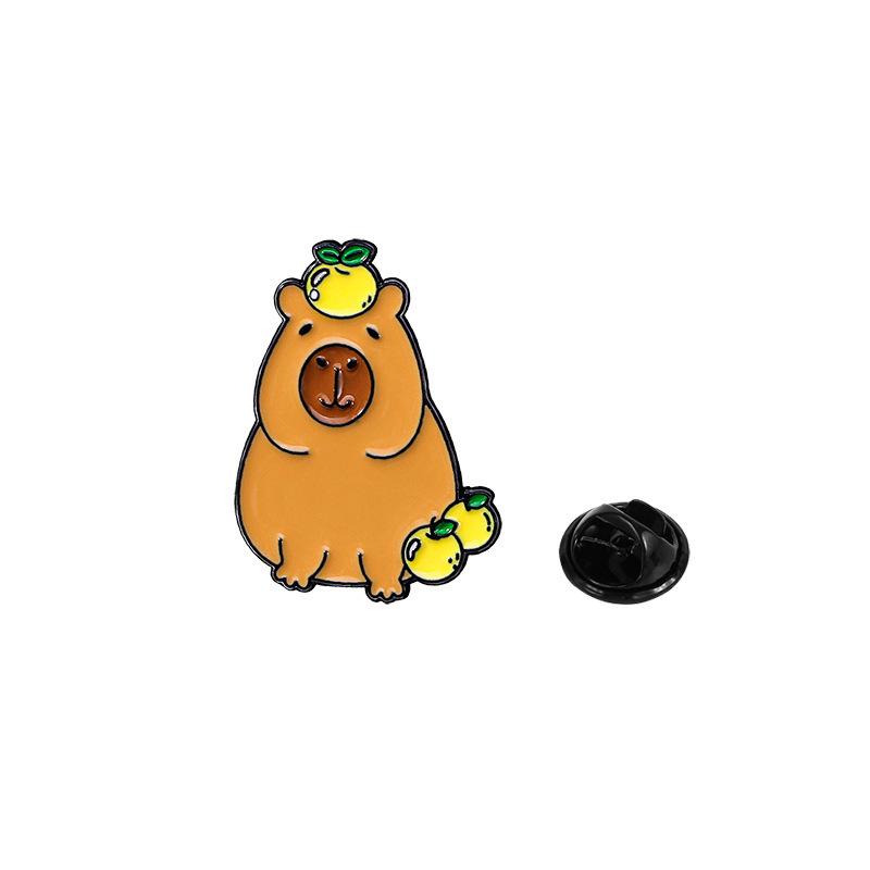 Милая мультяшная капибара, эмалевая брошь, украшение на рюкзак, шляпа, значок на лацкан из сплава, аксессуары для одежды