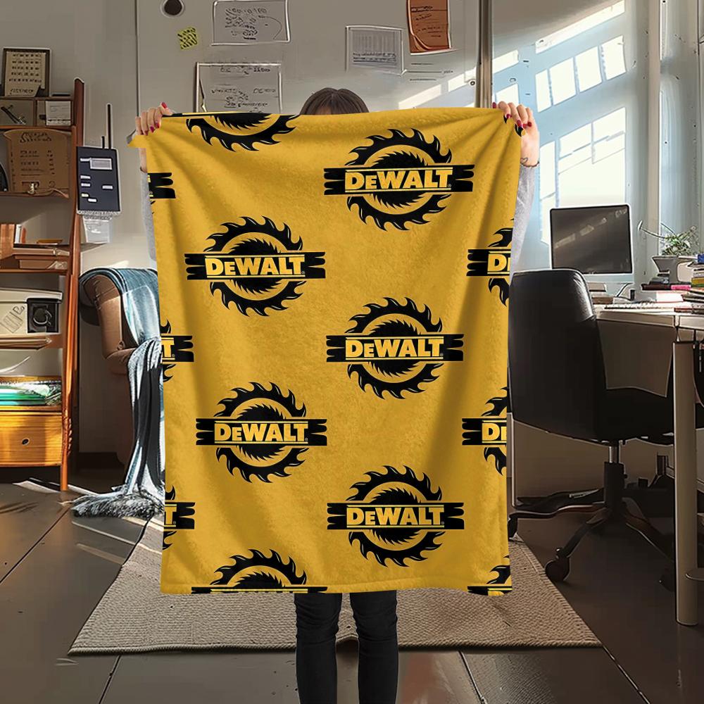 1 шт. Фланелевое одеяло с принтом Dewalt, Высококачественное, Для всех сезонов, Декор для дома, Тепло и уют, Идеально для рождественских подарков