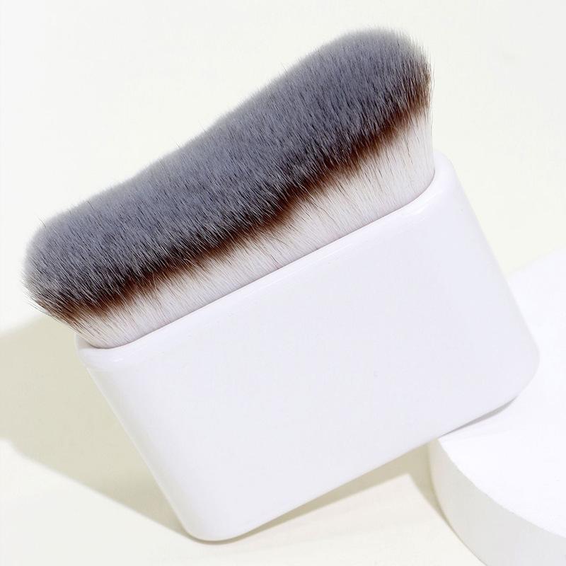 Многофункциональная кисть для нанесения жидкой основы и BB-крема Yise