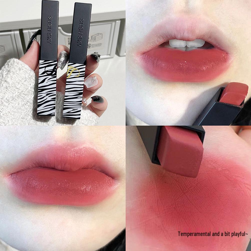 SUSU SKY Матовая помада Hot Stripe в оттенке Whitening Nude