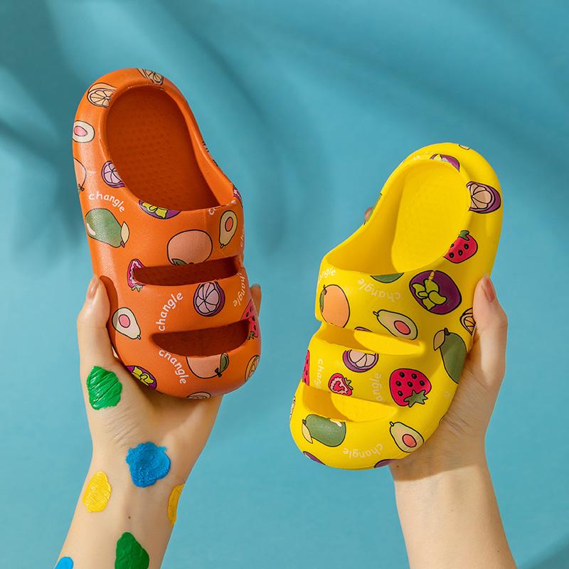 Модные летние тапочки 2024 года, милые домашние тапочки для детей, для дома, для мальчиков и девочек, нескользящие, модные, пляжные, повседневные сандалии, обувь для малышей
