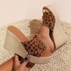 Женские тапочки, новые модные босоножки с открытым носком, повседневная обувь на танкетке, женские уличные сексуальные тапочки с леопардовым принтом, женские шлепанцы