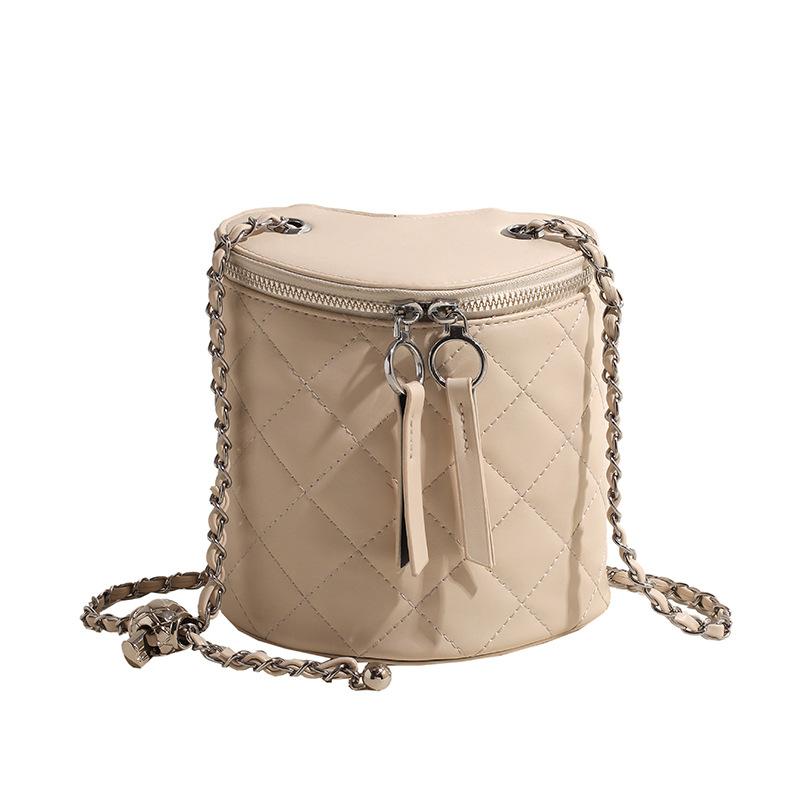 Chain Bag Women's Shoulder Messenger Bag New Fashion Three-dimensional Versatile Bucket Bag