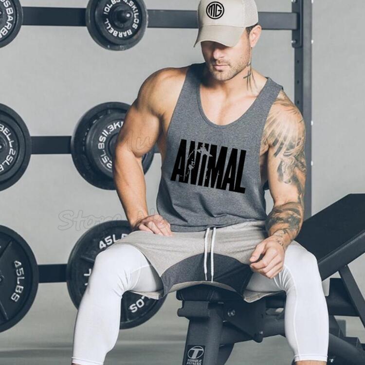 Muscleguys Брендовая одежда для бодибилдинга, топы для фитнеса, мужские майки-стрингеры с принтом, жилет для тренировок, майка для тренажерных залов