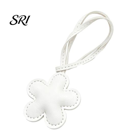 Phone Strap Leather Flower Pendant Cherry Blossom Keychain Cotton Filled Cute Photogenic Charm Floral Bag Hanging Car Accessories Soft