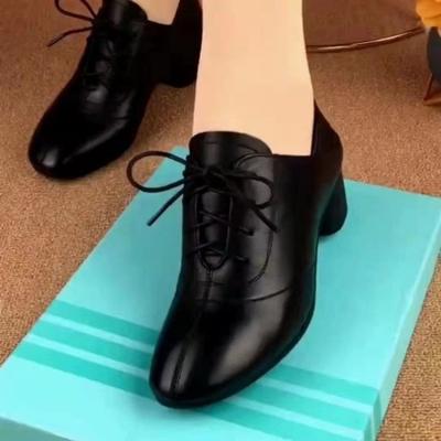 Настоящая мягкая кожа одинарные туфли женские летние новые толстый каблук средний и низкий каблук женские туфли квадратный носок шнуровка черные кожаные туфли танцевальные wom