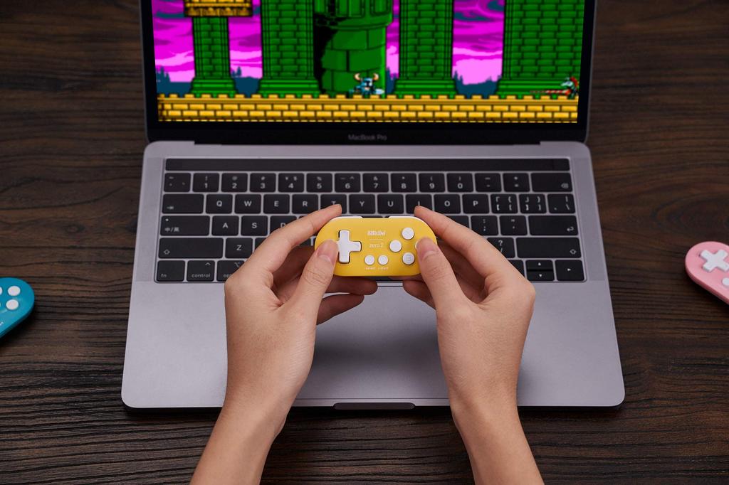 Игровой контроллер 8bitdo Zero 2 Bluetooth, беспроводной переключатель Windows Android macOS Yellow Edition