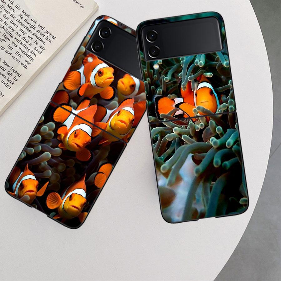 Clownfish and Sea Anemone Phone Case For Samsung Z Flip 7 6 5G Galaxy Z Flip 5 4 3 Black Hard Cell Cover Luxury PC Shell Coque