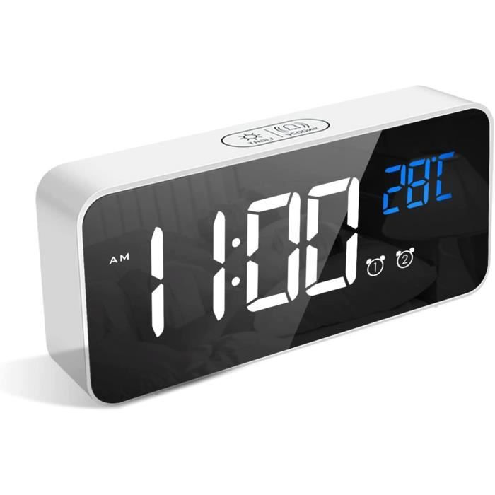 LATEC Réveil Numérique, Alarm Réveil LED avec Fonction Snooze, Charge des Ports USB (Blanc)95