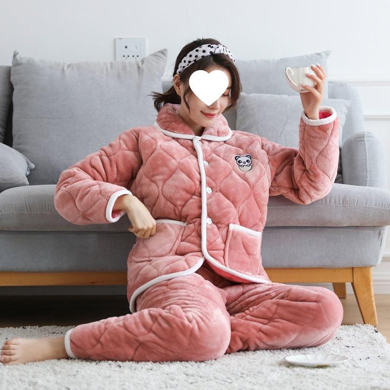 Пижама женская трехслойная утолщенная и милая зимняя можно носить больших размеров теплая стеганая домашняя одежда