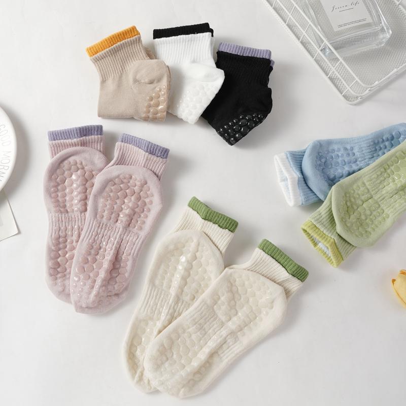 Women's Floor Socks Contrast Color Yoga Socks Cotton Sports Dance Professional Non-slip Silicone Socks