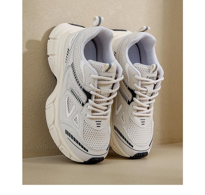 Мода Новые женские вулканизированные туфли Круглый носок Плоские туфли для женщин На шнуровке Платформа Женские кроссовки Уличная повседневная Воздушная сетка Обувь для пар