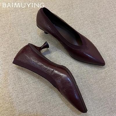 Остроносые женские туфли на низком элегантном среднем каблуке, кожаные туфли-лодочки, зимняя мода 2025 года, дизайнерские вечерние туфли-лодочки для вечеринок