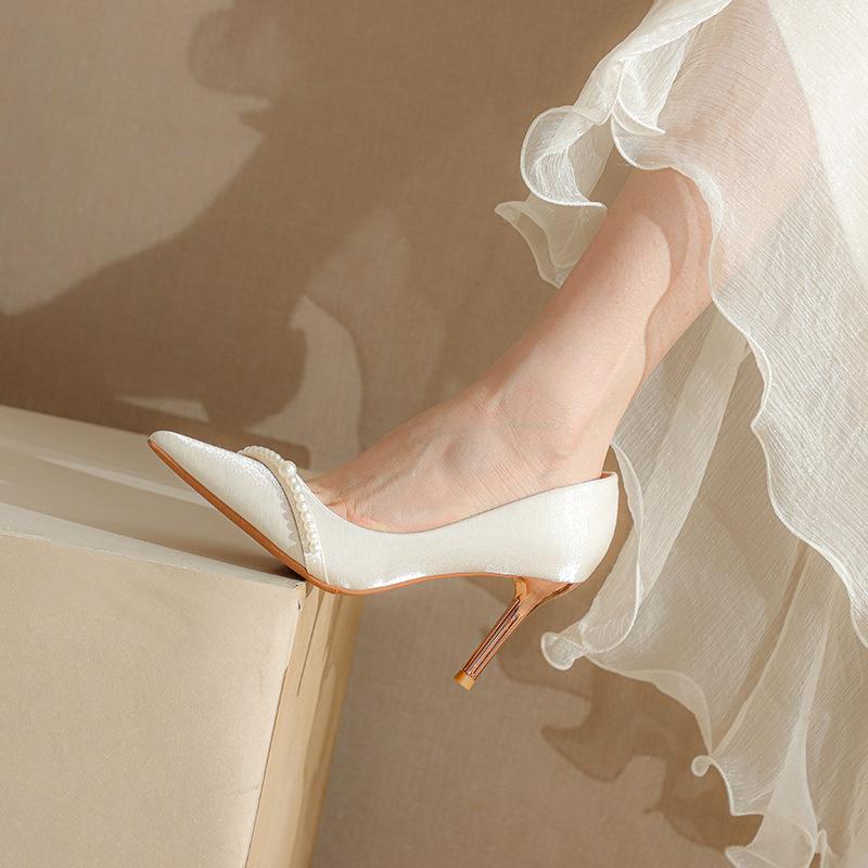 Свадебные туфли 2024 года, туфли на тонком каблуке, женские туфли-лодочки с острым носком и жемчугом, сексуальные французские модные женские туфли с острым носком, Мэри Джейн