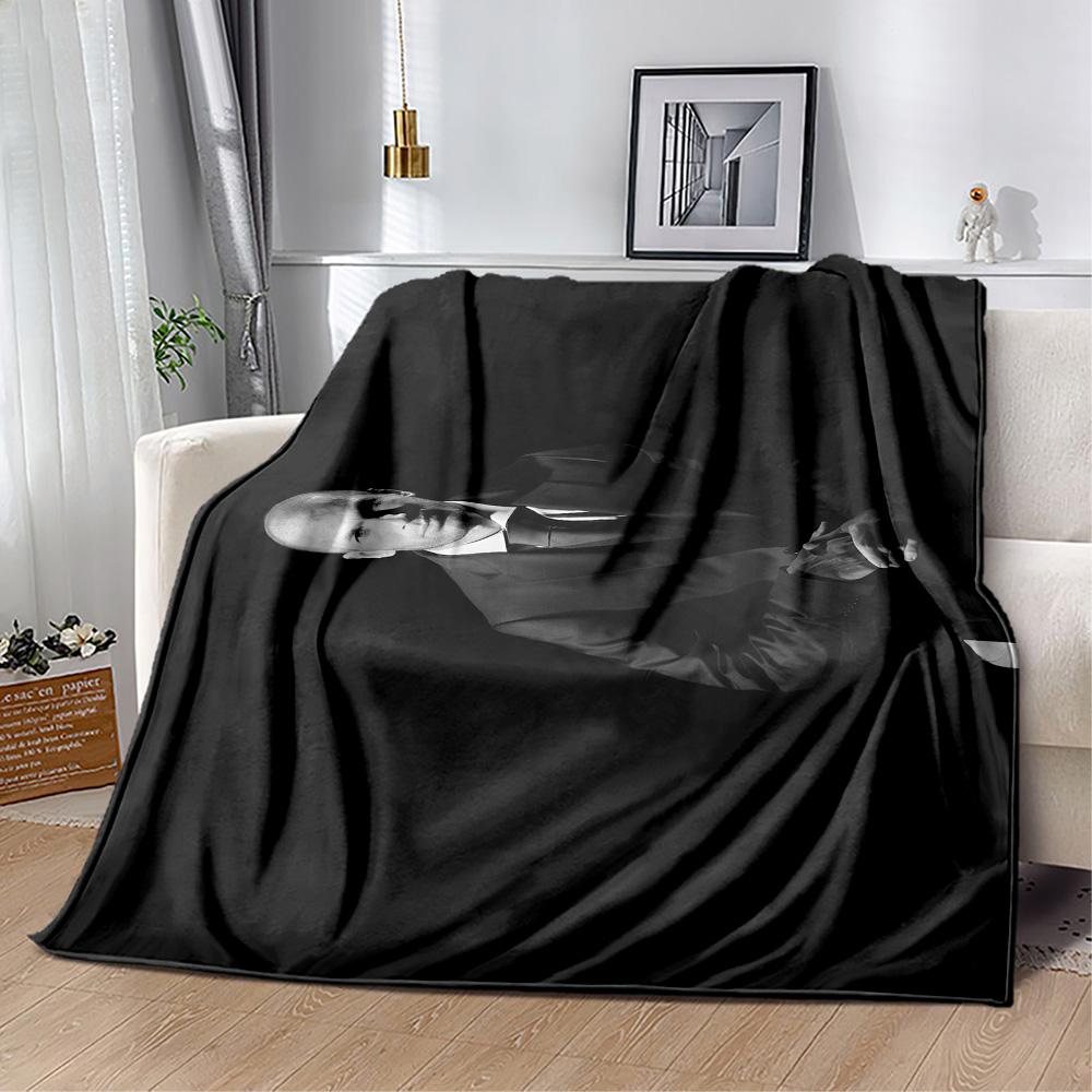 Real Madrid Graffiti Artwork Blanket Soft Warm Cozy Perfect for Livingroom Bed Bedding Four Seasons Multipurpose Modern