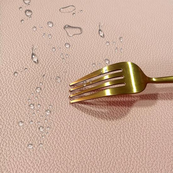 Table Mat Faux Non-slip Wipeable Leather Oval Shape Insulation Pad for Dining Room