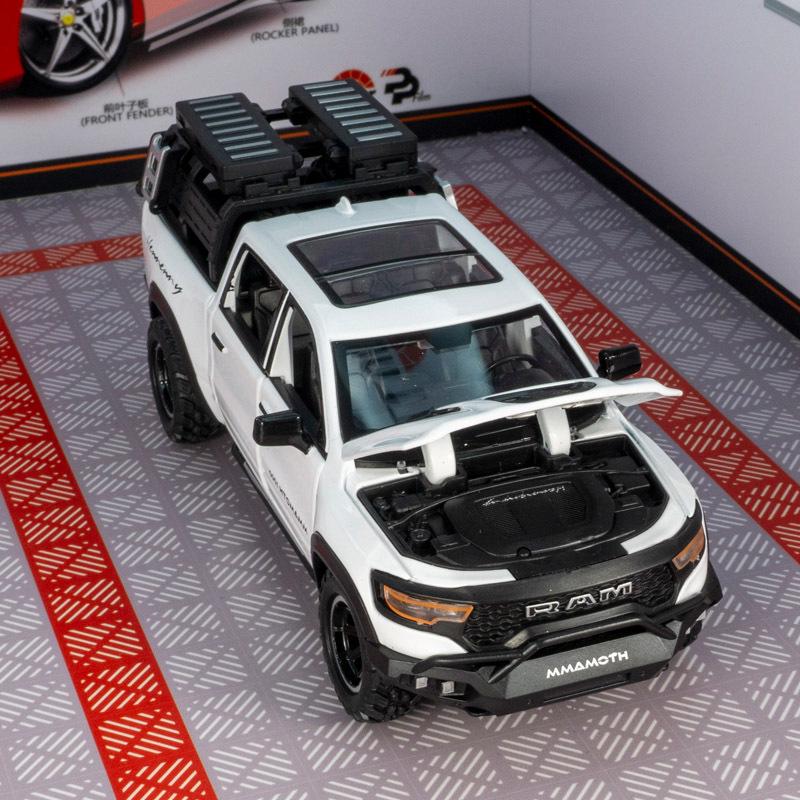 Zhongyuanxing 21024 Alloy Pull-back Off-road Pickup Toy with Sound and Light