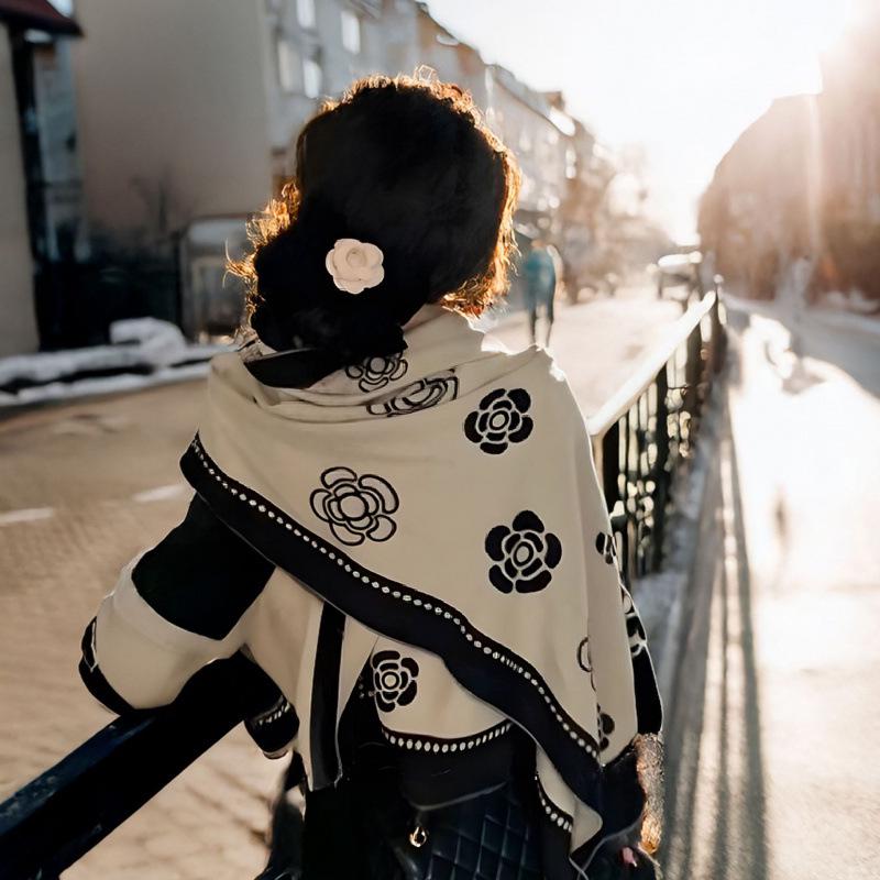 2025 High-End Women's Korean Style Versatile Shawl: Double-Sided, Warm, Imitation Cashmere Scarf with Old Flower Design for Autumn/Winter.