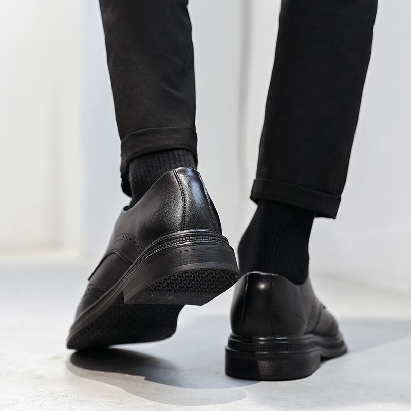 Новые повседневные кожаные туфли мужские летние деловые туфли молодежные британские туфли черного цвета для шафера 7667-T