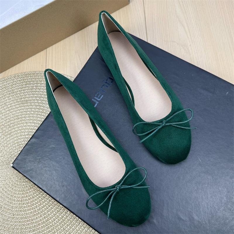 Модные балетки для женщин 2025 Новые ретро балетки с бантом-бабочкой из замши с мелким круглым носком Женская обувь больших размеров 44 43 42