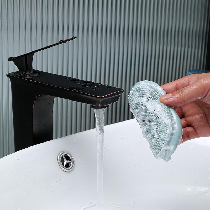 Multi-Functional Silicone Soap Dish with Integrated Brush Two-in-One Design for Easy Cleaning and Soap Storage Bathroom Accessory