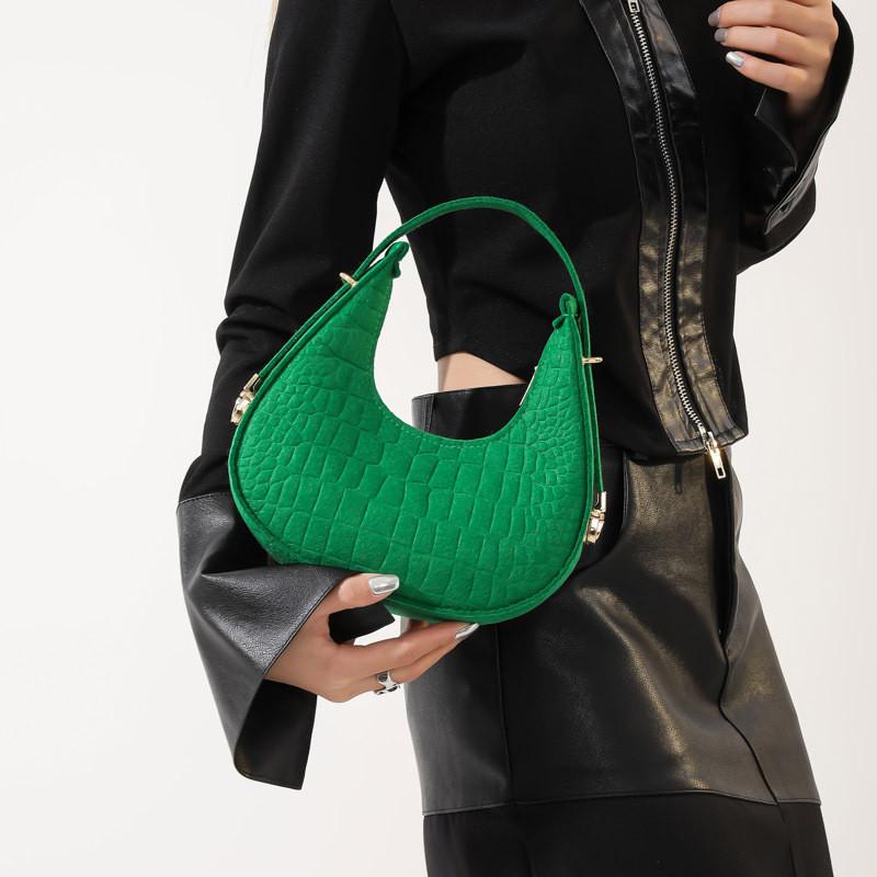 Fashionable Mid-size Crescent Bag With Zipper For Casual Daily Use