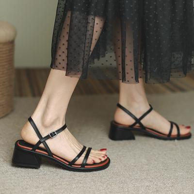 Женские римские сандалии 2024 года, летние новые модные туфли на плоской подошве с открытым носком, повседневные элегантные пляжные сандалии с тонким ремешком, Sandalias De Mujer