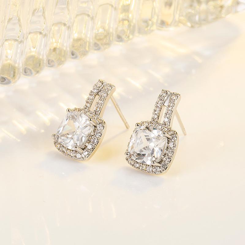 Lindon Women's Zircon Copper Alloy Earrings - Wedding Party Gift Pendant Earrings