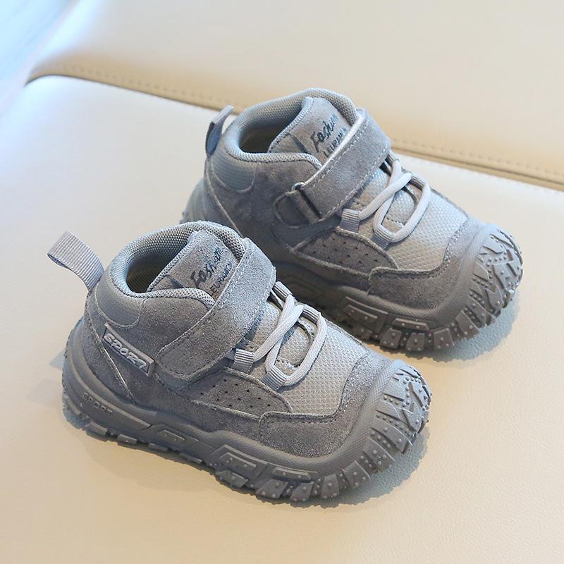 Детская спортивная обувь 2025 весна и осень новая обувь для пап для мальчиков беговые кроссовки для девочек обувь для альпинизма мягкая подошва детская повседневная обувь