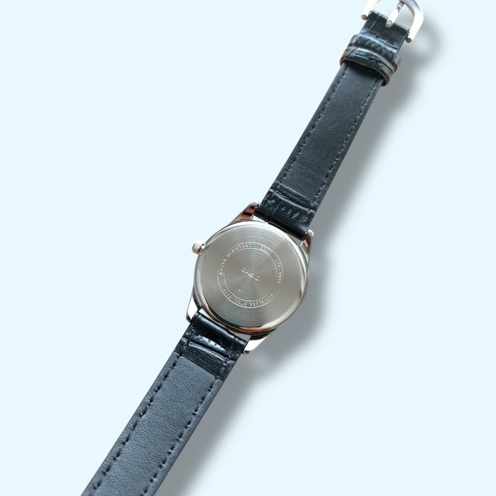 CASIO watch with storage leather or entrance women's case, simple, small, lightweight, strap, black/blue, age