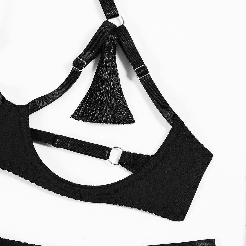 Комплект нижнего белья Sensual Tassel Temptation - сексуальный дизайн с открытой промежностью
