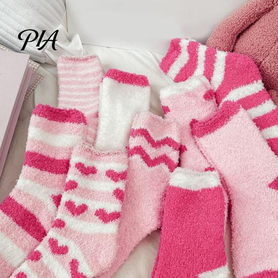 Plush Home Slippers 1 Pair Women Fuzzy Socks for Valentine's Day, Warm Fluffy Coral Fleece Soft Slipper Socks, Fall Winter Thick Sleeping Gift Holiday