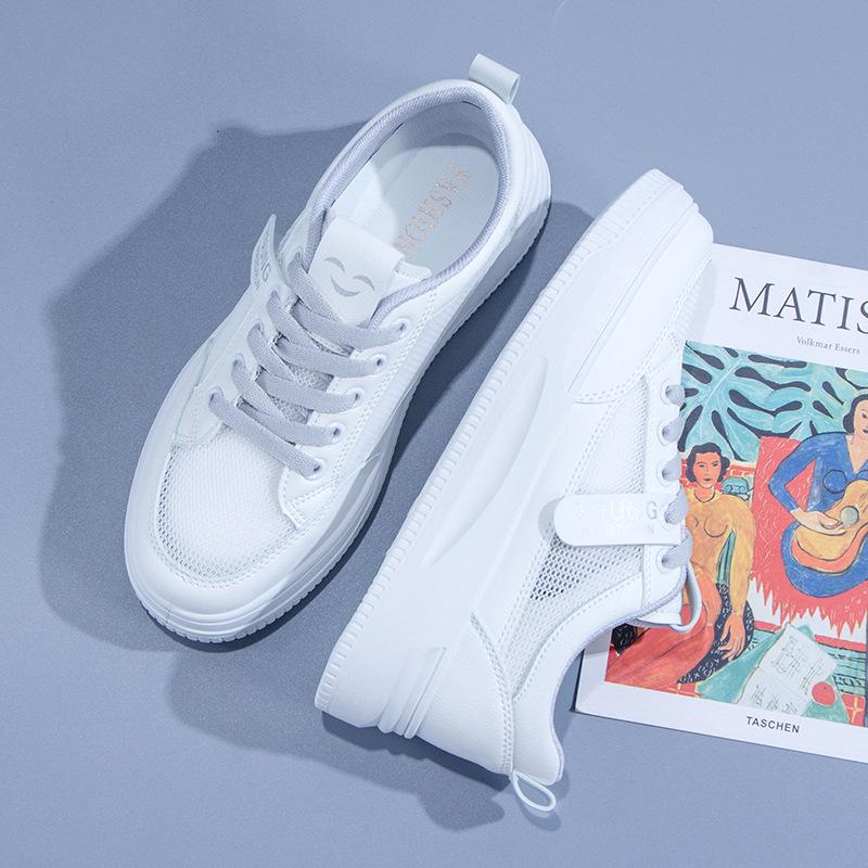 Маленькие белые туфли женские 2025 весна новые женские туфли летние студенческие универсальные плоские весенние и осенние популярные спортивные корейские туфли для сноуборда