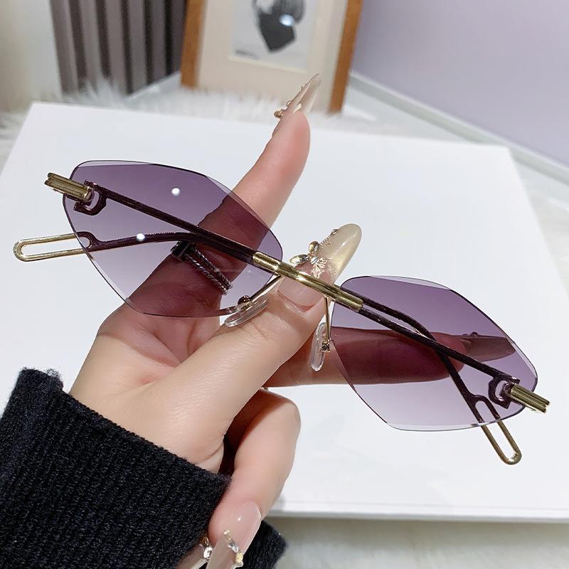 Diamond Shaped Sunglasses for Men Women New Trendy Metal Sun Glasses Frameless Sunglasses Vintage Design Eyewear