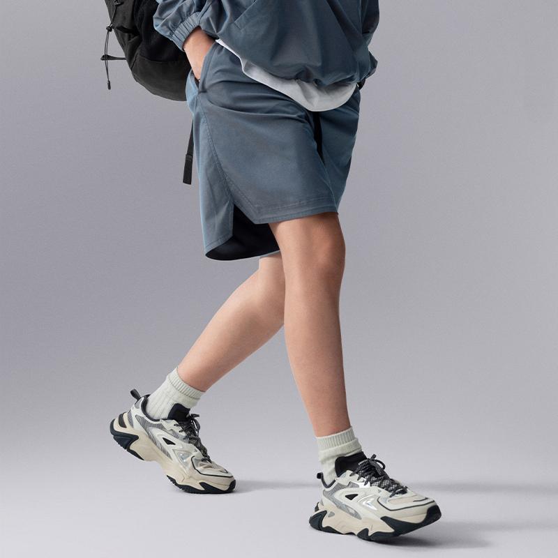 Li-Ning Спортивные шорты серии CF, однотонные, на шнуровке, водонепроницаемые, тканые, мужские, цветные, лазерные, AKSU643-1