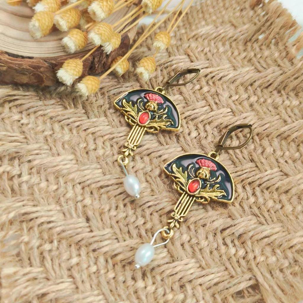 Chinese Retro Pearl Fan Pendant Earrings - Elegant Hibiscus Design