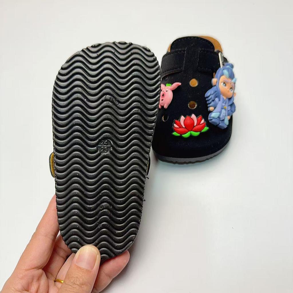 Новые детские мультяшные закрытые шлепанцы Birkenstock - Нескользящие, износостойкие, с толстой подошвой, подходят для улицы.