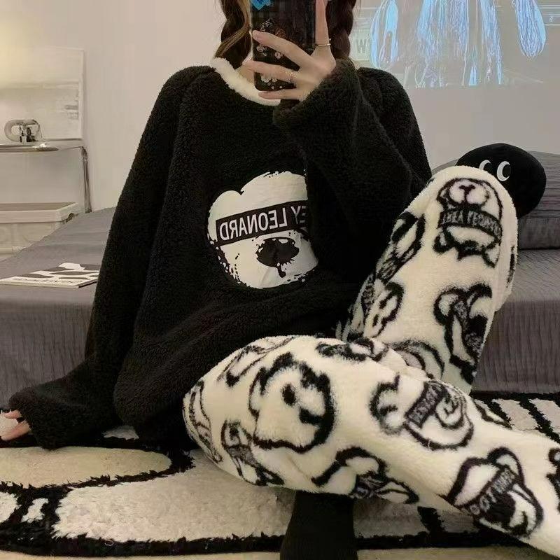 Pajamas Women's Autumn and Winter Thickened Flannel Cartoon Cute Coral Fleece Can Keep Warm Outside and Wear Home Service Suits