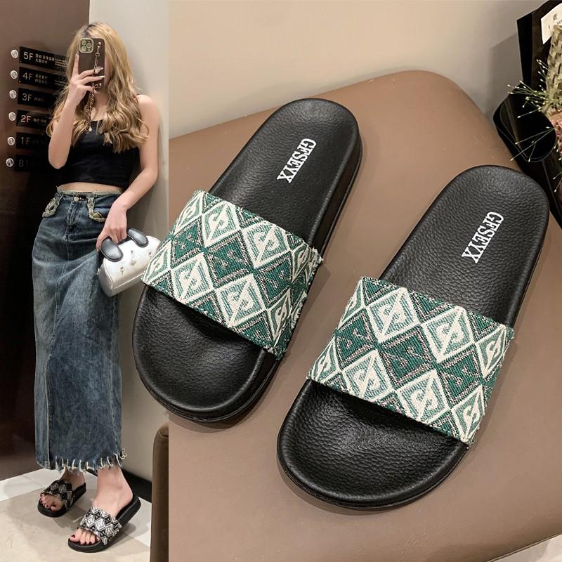 35-44 размеры женская обувь лето новая шлепанцы на одном слове женские для улицы удобная толстая подошва простые сандалии шлепки