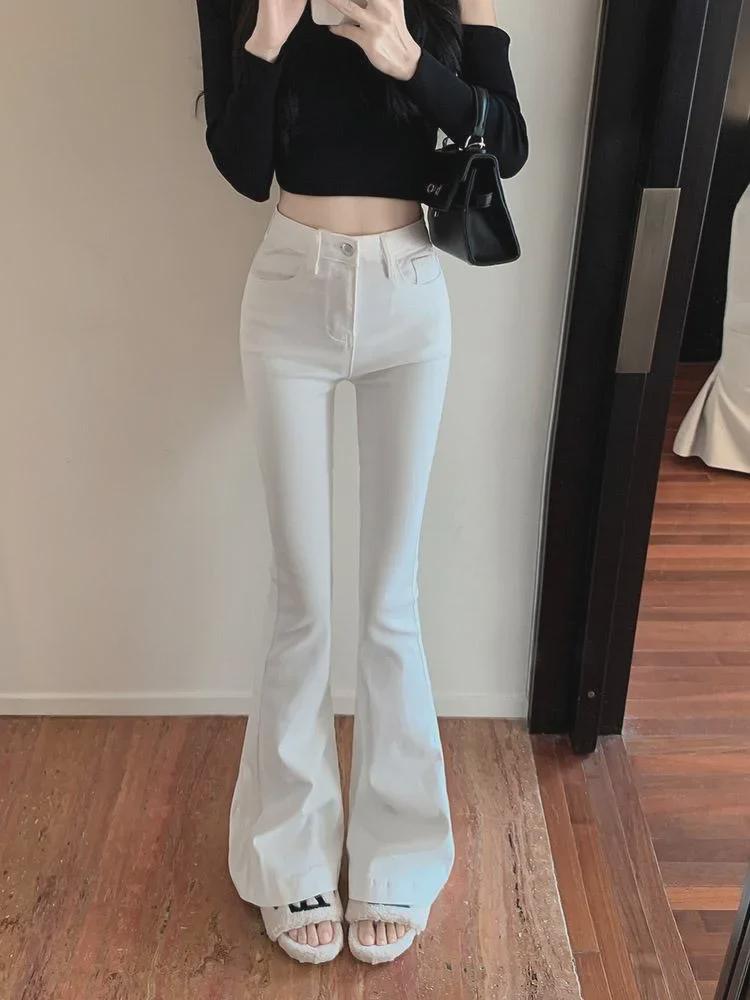 Женские белые расклешенные джинсы с высокой талией: Осенне-зимние широкие эластичные прямые брюки